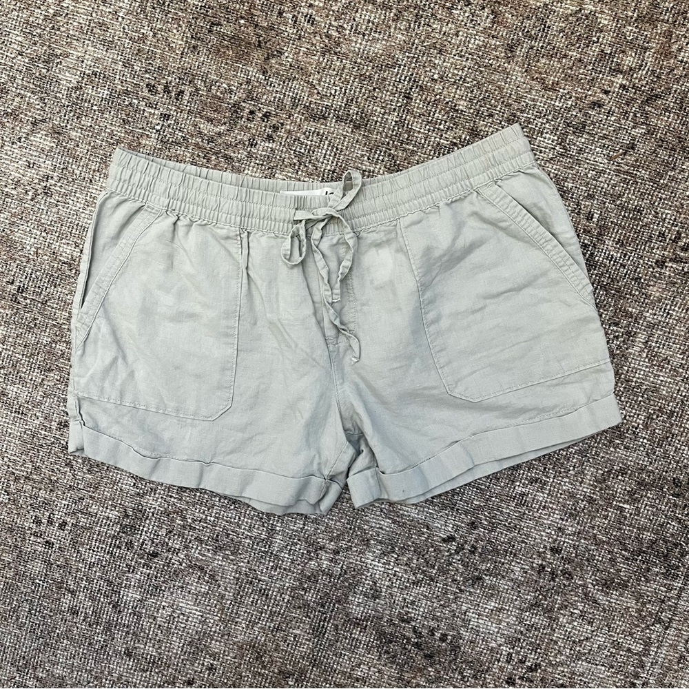 M Joe Fresh Linen and Cotton Blend Elastic Waist Cargo Grey Shorts